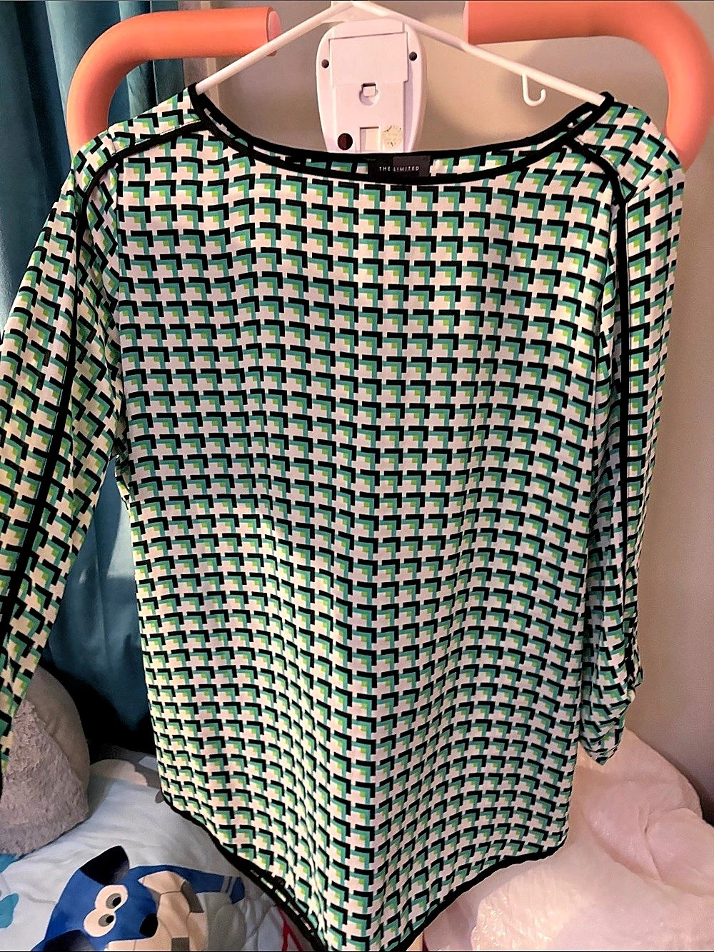 The Limited Geometric Tunic in Green & Black Like New